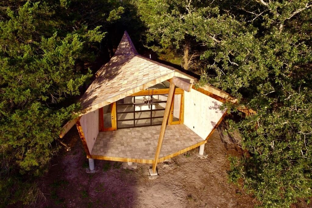 Beautiful Cottage in Texas nestled in trees with a mix of modern and natural architeture where to elope in Texas