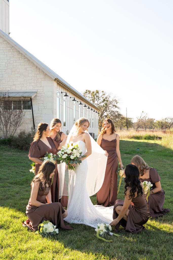 bridesmaids portraits at a Central Texas wedding