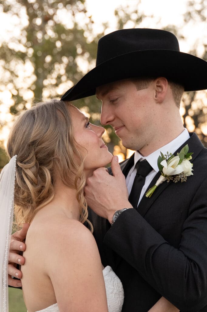 couples portraits at a Central Texas wedding photographed naturally
